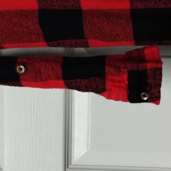 Old Navy size large (10) red and black plaid women blouse sweater top - Picture 3 of 6